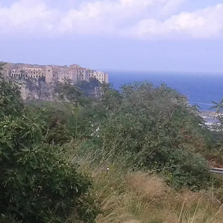Carlotta Apartman Tropea